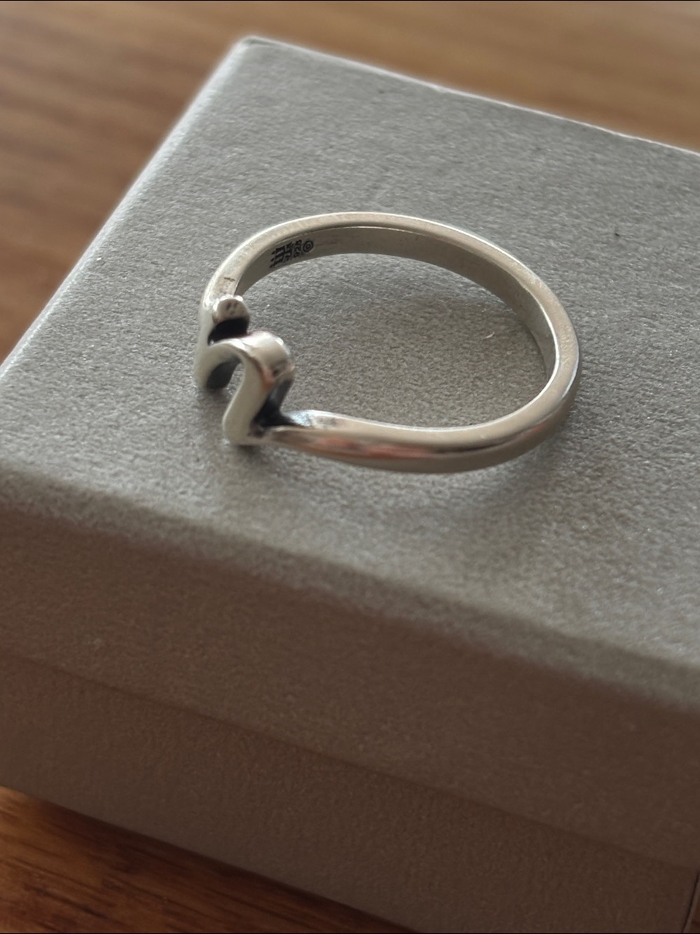 James Avery script initial ring n
Stamp out of production